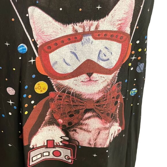 < instert random object here > - Picture 5 of 10